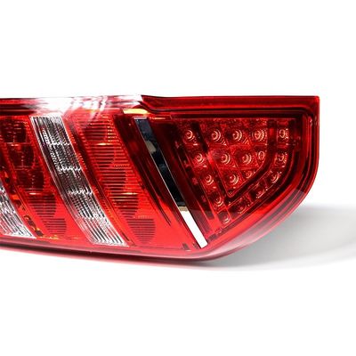 2005 Задний правый фонарь хвоста 4133-00217 для Kinglong Higer Bus Parts Год 2005 и позднее